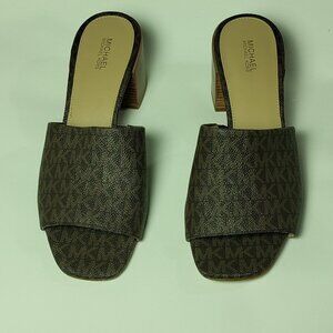 Michael Kors Monogram Signature Mules Size 8.5 Brown